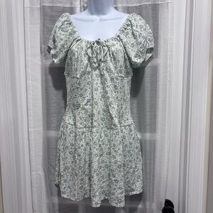 Hollister White Green Floral Smocked Mini Dress Milkmaid Shirred Large Cottage